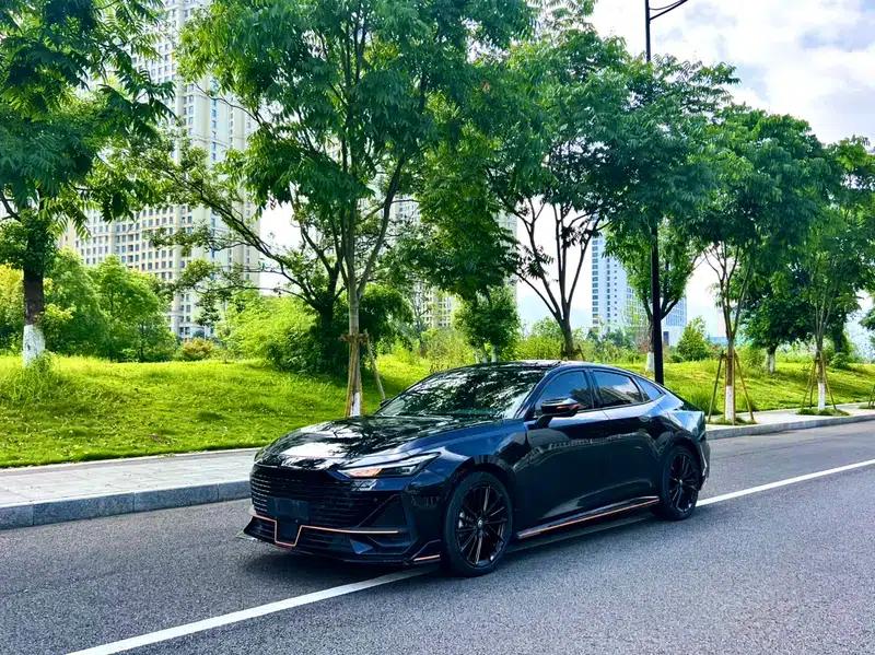 Changan UNI-V 2023 1.5T Sport Edition — миниатюра 1