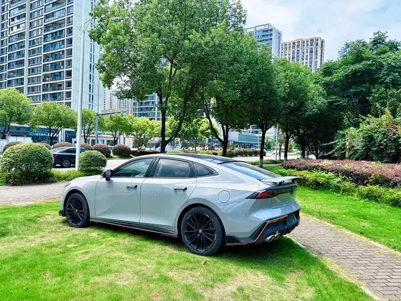 Changan UNI-V 2023 1.5T Sport Edition — миниатюра 4