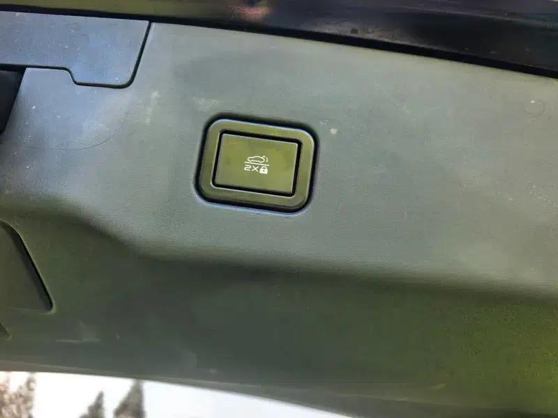 Changan UNI-V 2023 1.5T Sport Edition — миниатюра 11