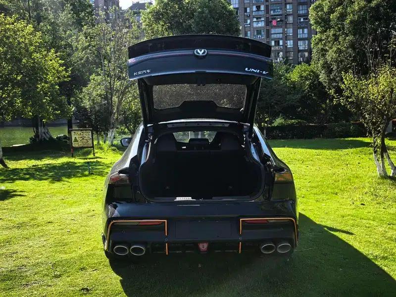Changan UNI-V 2023 1.5T Sport Edition — миниатюра 5