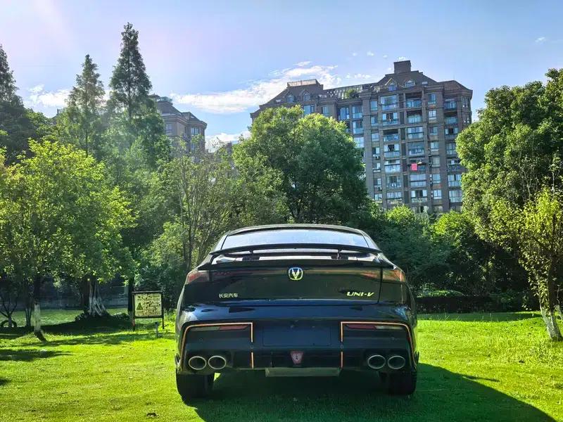 Changan UNI-V 2023 1.5T Sport Edition — миниатюра 7