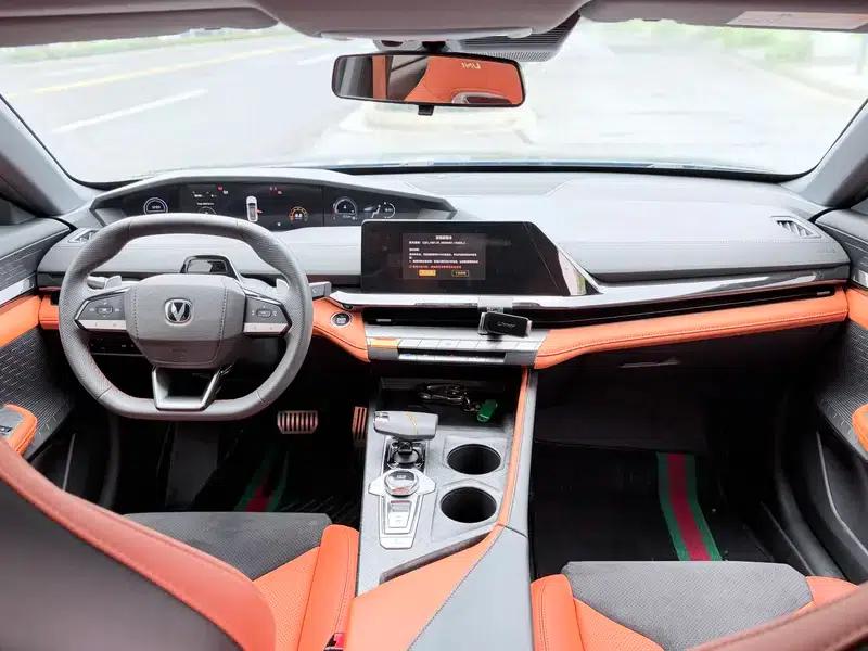 Changan UNI-V 2023 1.5T Premium Edition — миниатюра 11