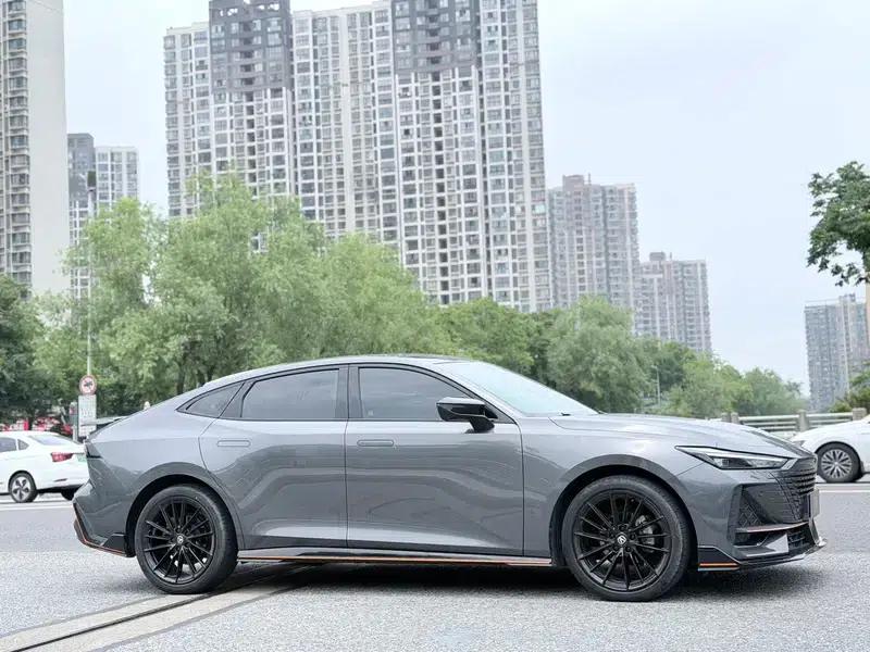 Changan UNI-V 2023 1.5T Premium Edition — миниатюра 9