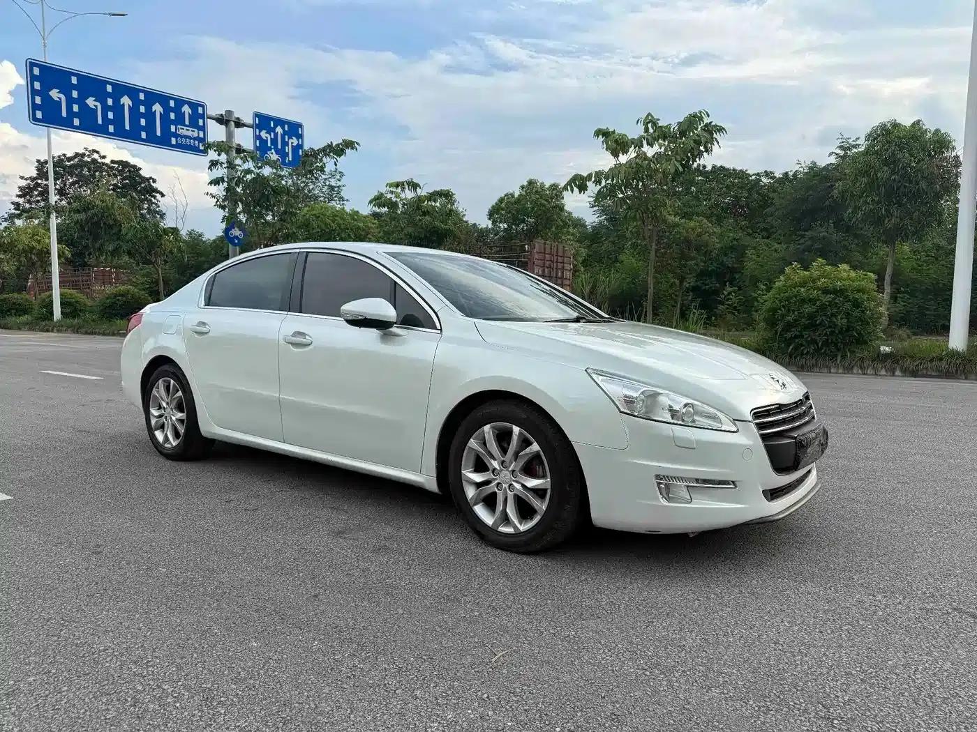 Peugeot 508 2013 2.0L 2nd Anniversary Automatic Smart Edition — миниатюра 3