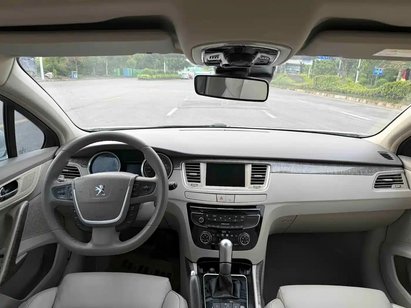 Peugeot 508 2013 2.0L 2nd Anniversary Automatic Smart Edition — миниатюра 6
