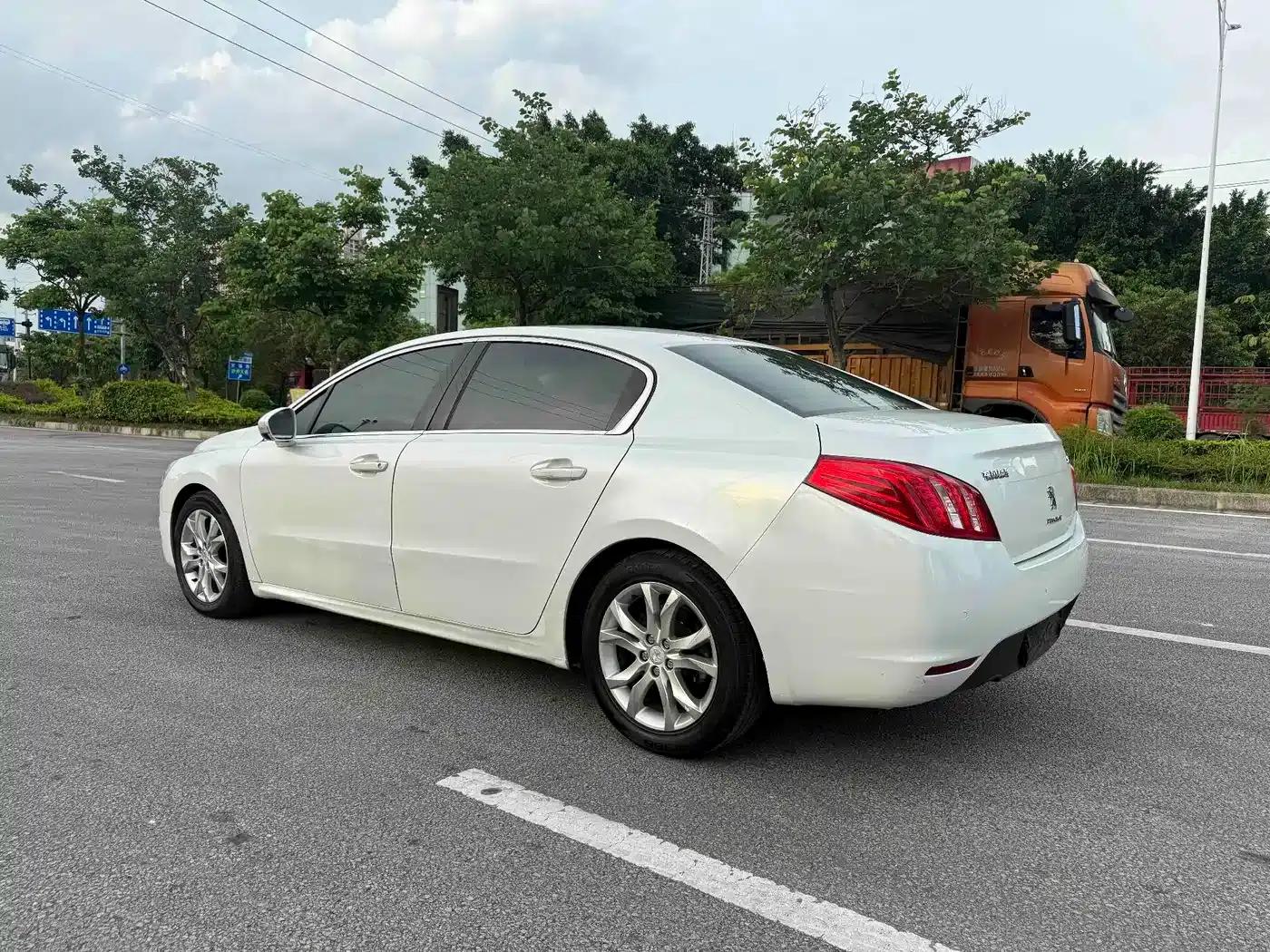 Peugeot 508 2013 2.0L 2nd Anniversary Automatic Smart Edition — миниатюра 9