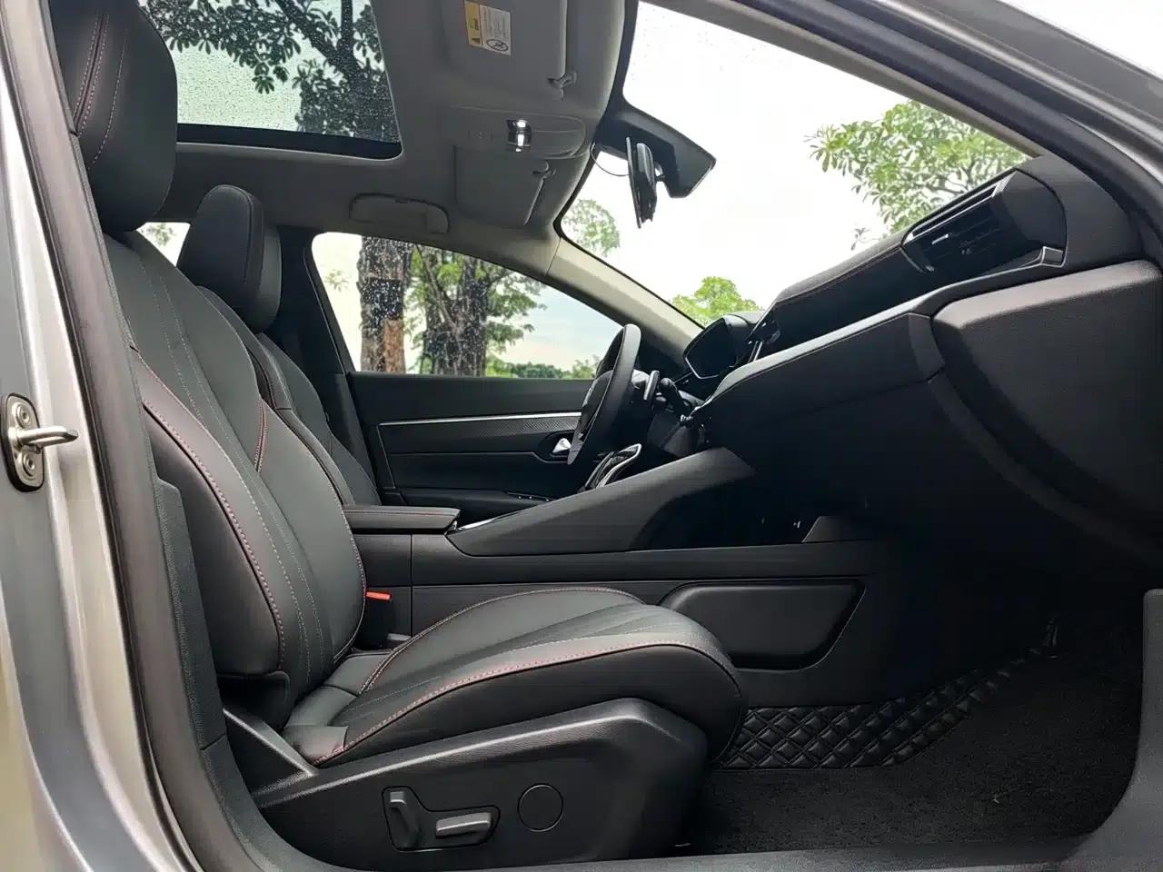 Peugeot 508 2022 Model 508L 400THP PureTech Driving Control Edition — миниатюра 11