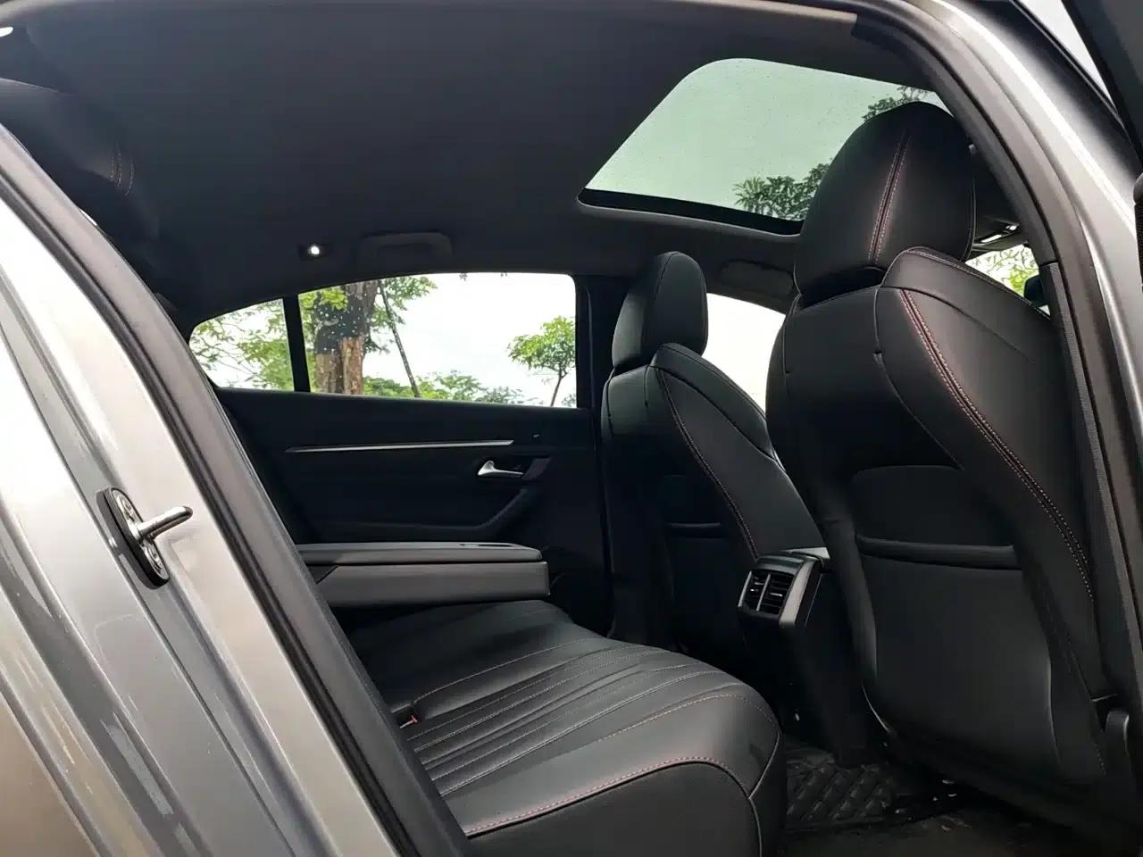 Peugeot 508 2022 Model 508L 400THP PureTech Driving Control Edition — миниатюра 13