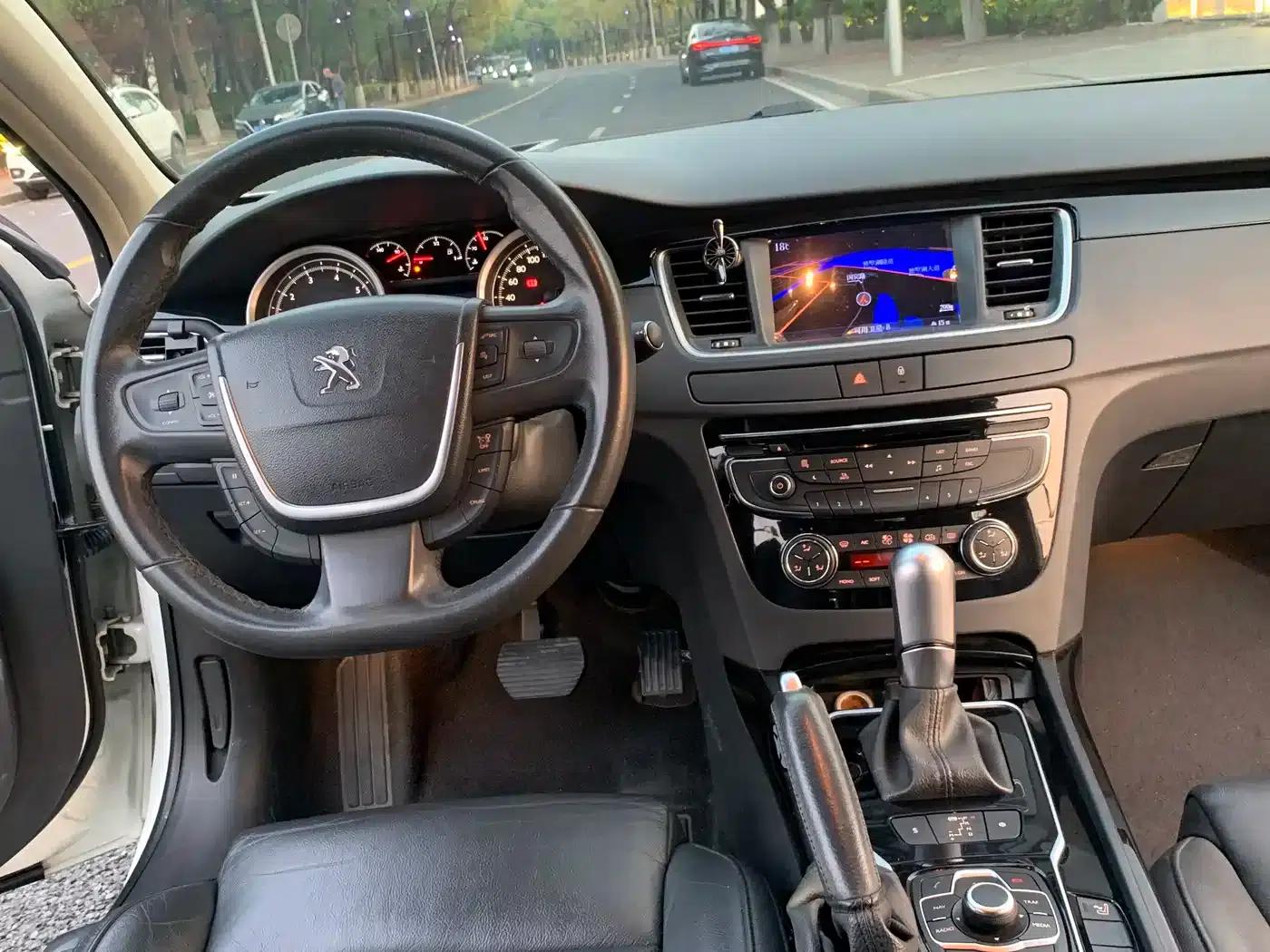 Peugeot 508 2013 2.3L Roland Garros Edition — миниатюра 15