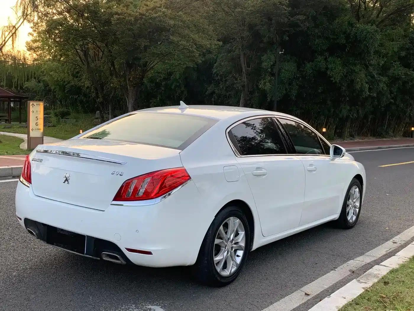 Peugeot 508 2013 2.3L Roland Garros Edition — миниатюра 6