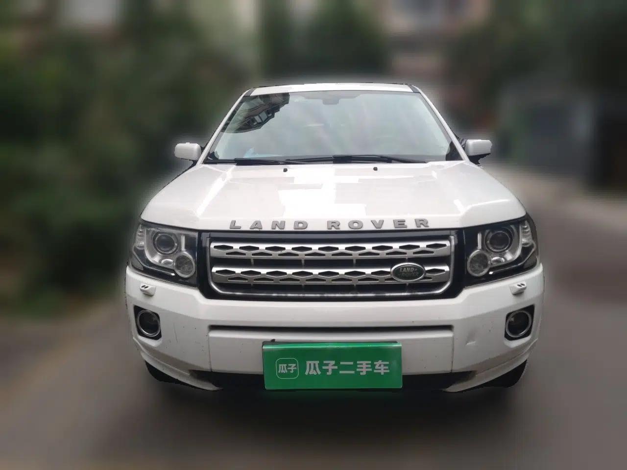 Land Rover Freelander 2 2013 2.0T Si4 SE Gasoline Edition — миниатюра 2