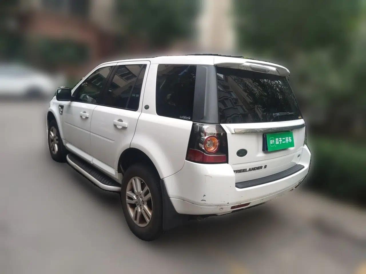 Land Rover Freelander 2 2013 2.0T Si4 SE Gasoline Edition — миниатюра 4
