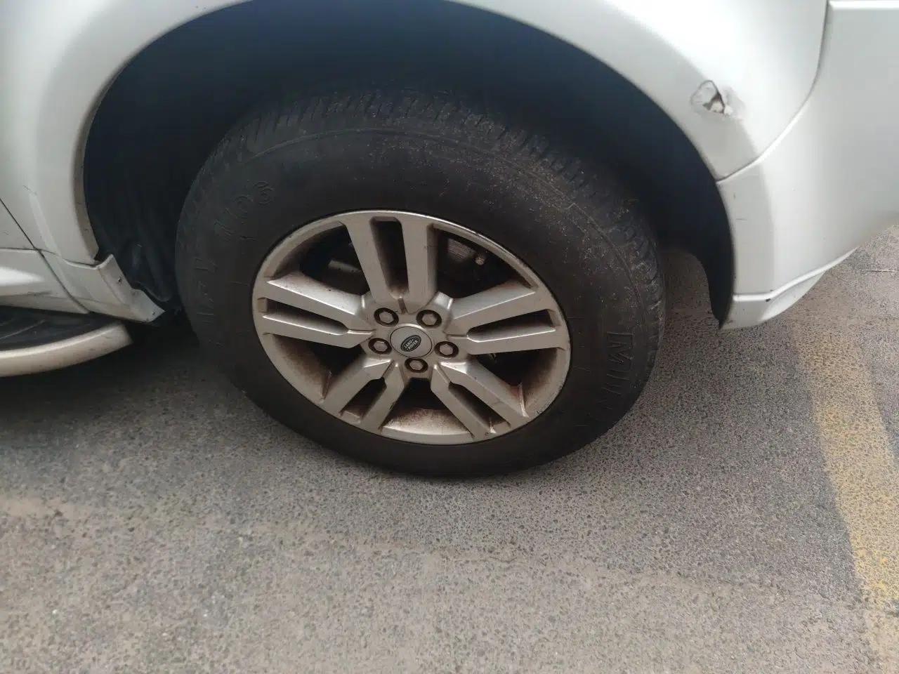 Land Rover Freelander 2 2013 2.0T Si4 SE Gasoline Edition — миниатюра 8
