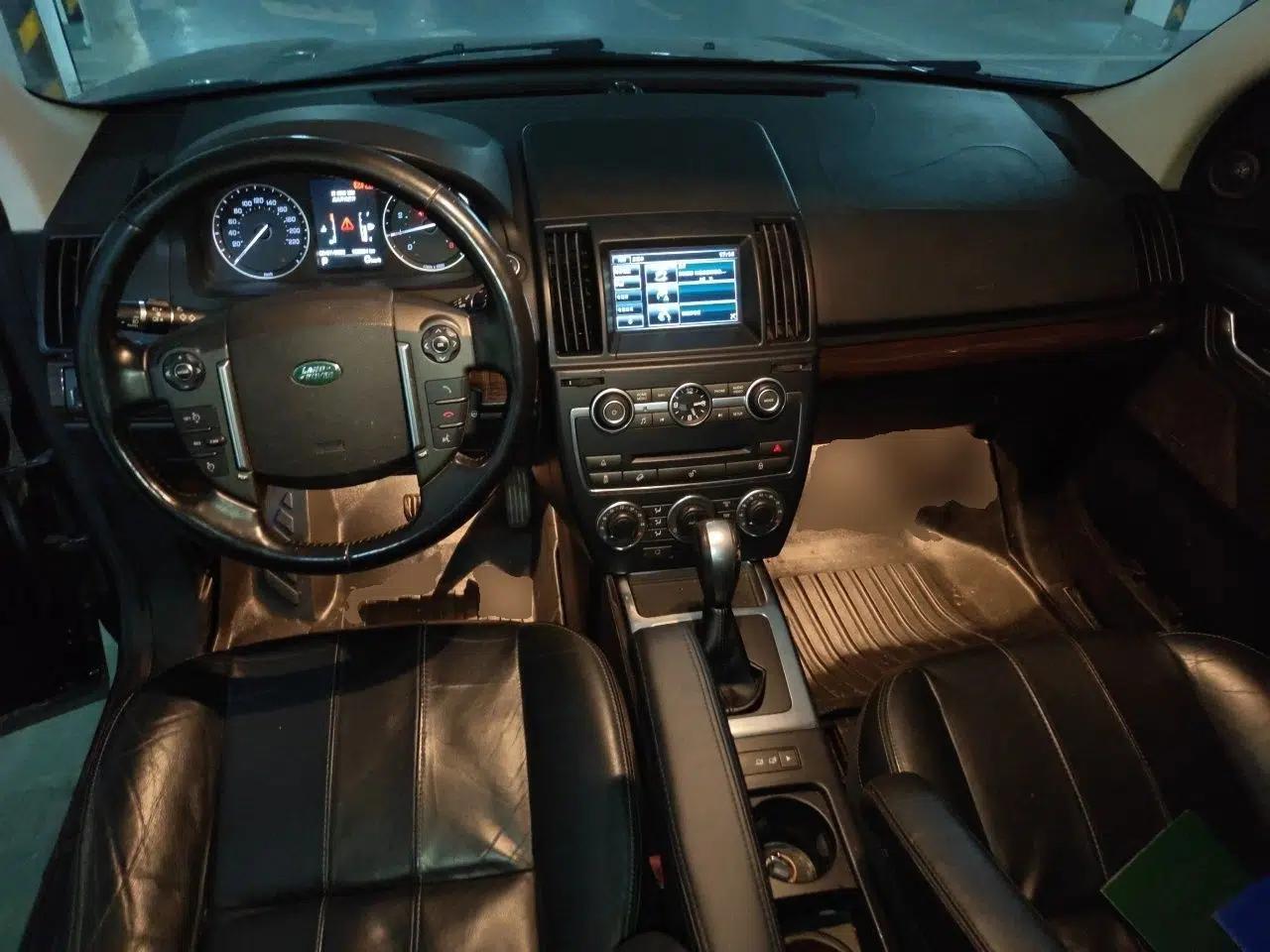 Land Rover Freelander 2 2014 2.0T Si4 SE Gasoline Version — миниатюра 9