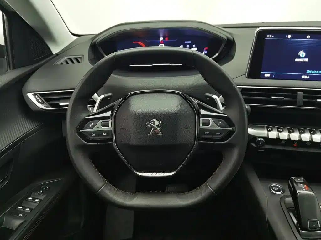 Peugeot 5008 2017 380THP 7-seater Elite Edition — миниатюра 11