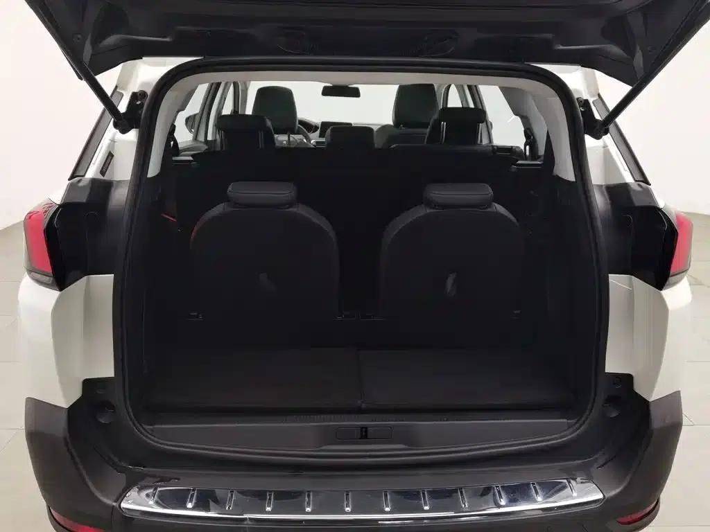 Peugeot 5008 2017 380THP 7-seater Elite Edition — миниатюра 16