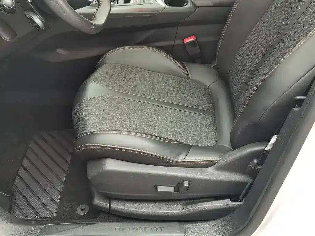 Peugeot 5008 2017 380THP 7-seater Elite Edition — миниатюра 20