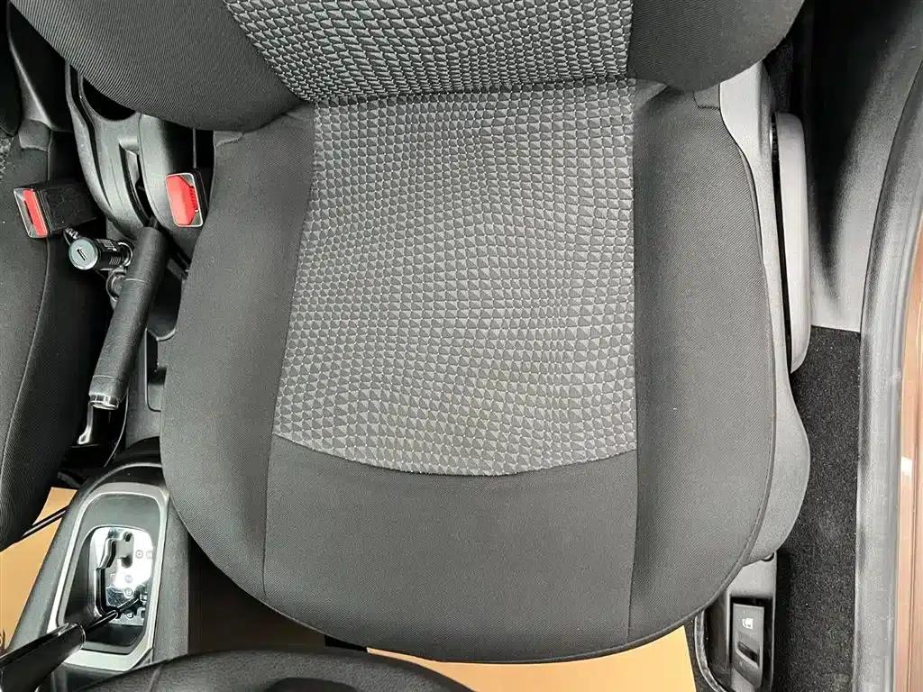 Peugeot 301 2014 1.6L Automatic Comfort Edition — миниатюра 15