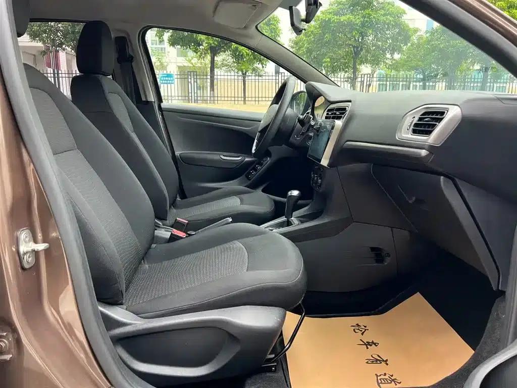 Peugeot 301 2014 1.6L Automatic Comfort Edition — миниатюра 21