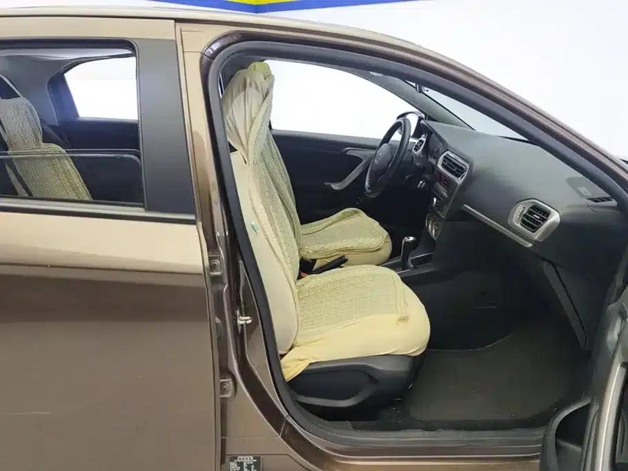 Peugeot 301 2014 1.6L Automatic Luxury Edition — миниатюра 8