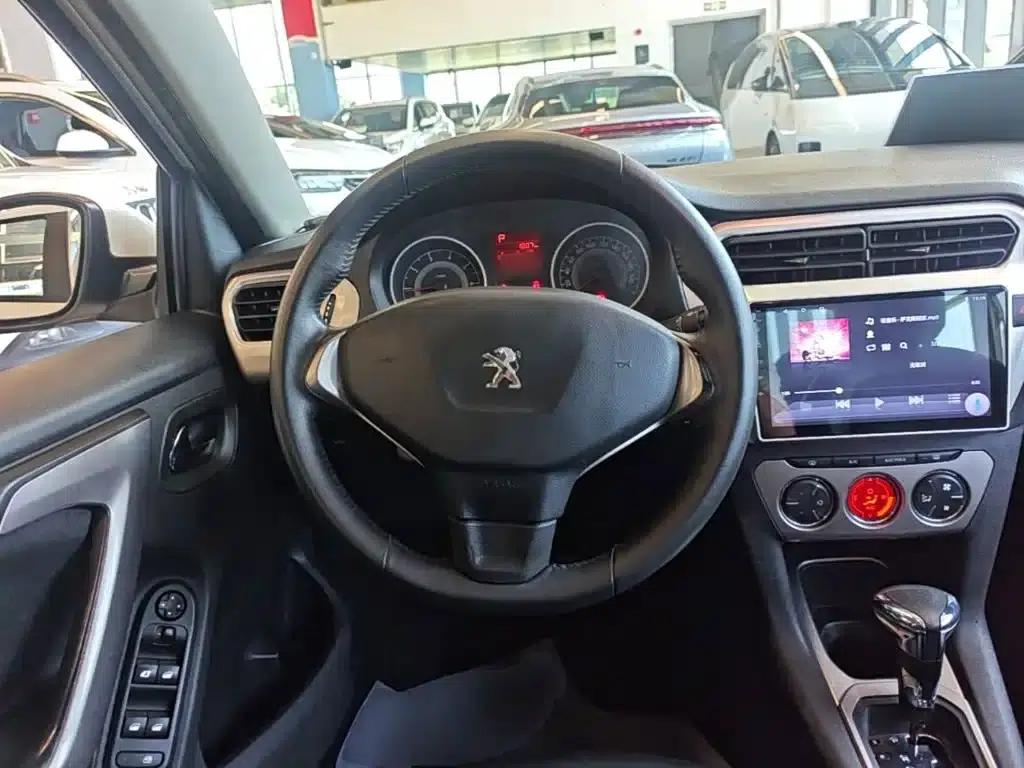 Peugeot 301 2014 1.6L Automatic Luxury Edition — миниатюра 11