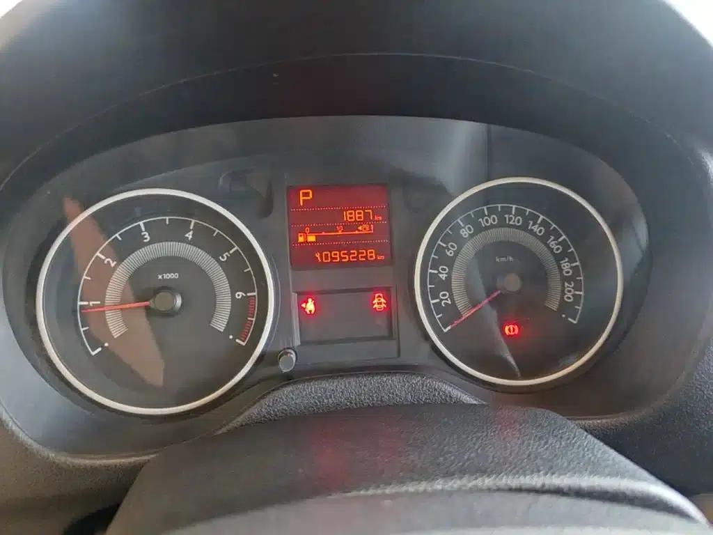 Peugeot 301 2014 1.6L Automatic Luxury Edition — миниатюра 12