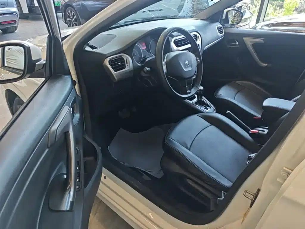 Peugeot 301 2014 1.6L Automatic Luxury Edition — миниатюра 16