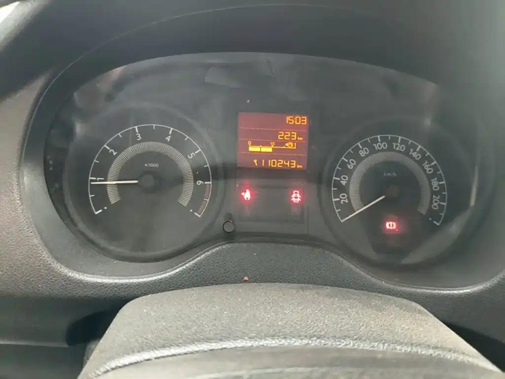 Peugeot 301 2014 1.6L Manual Comfort Edition — миниатюра 12