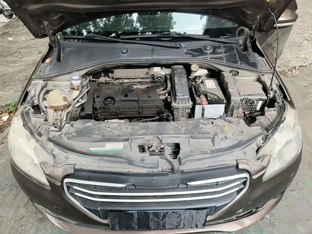 Peugeot 301 2014 1.6L Manual Comfort Edition — миниатюра 20