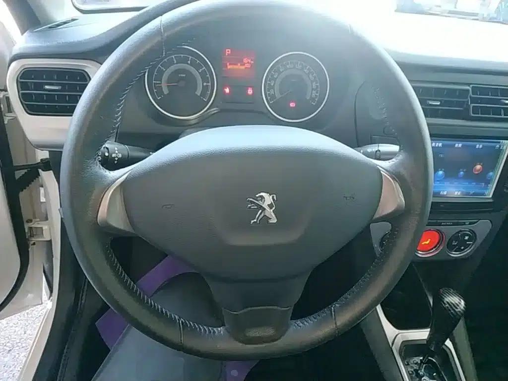 Peugeot 301 2014 1.6L Automatic Luxury Edition — миниатюра 11