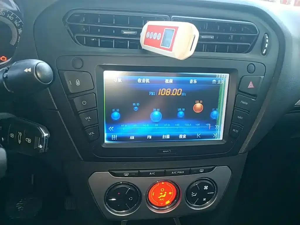 Peugeot 301 2014 1.6L Automatic Luxury Edition — миниатюра 13