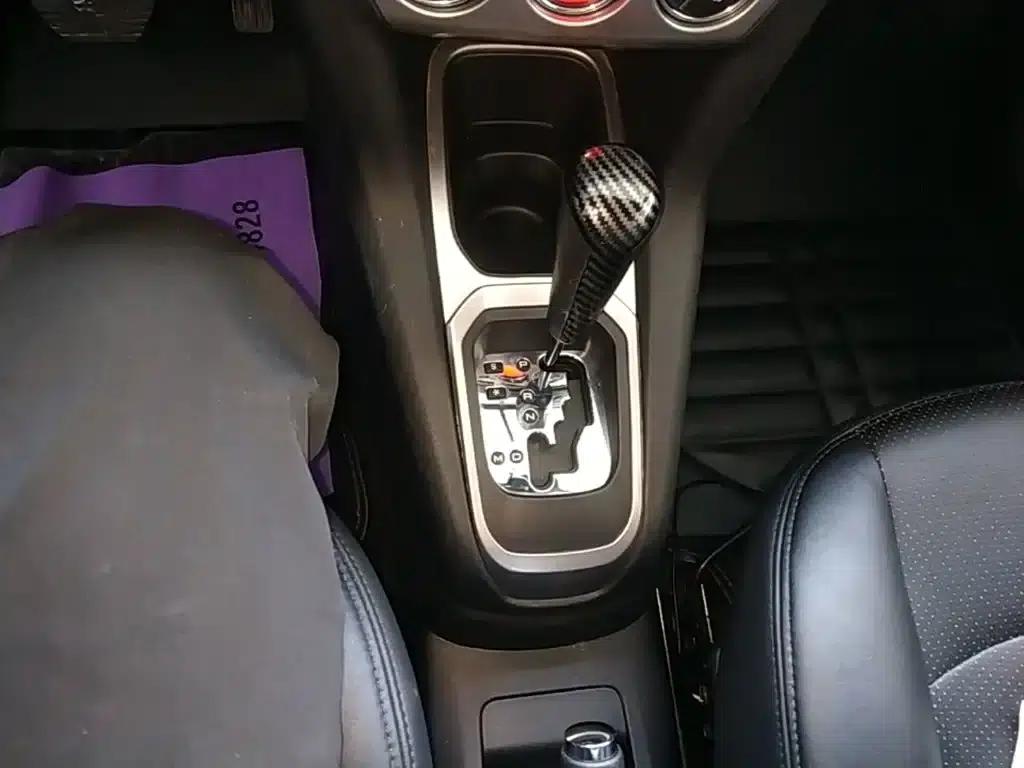Peugeot 301 2014 1.6L Automatic Luxury Edition — миниатюра 14