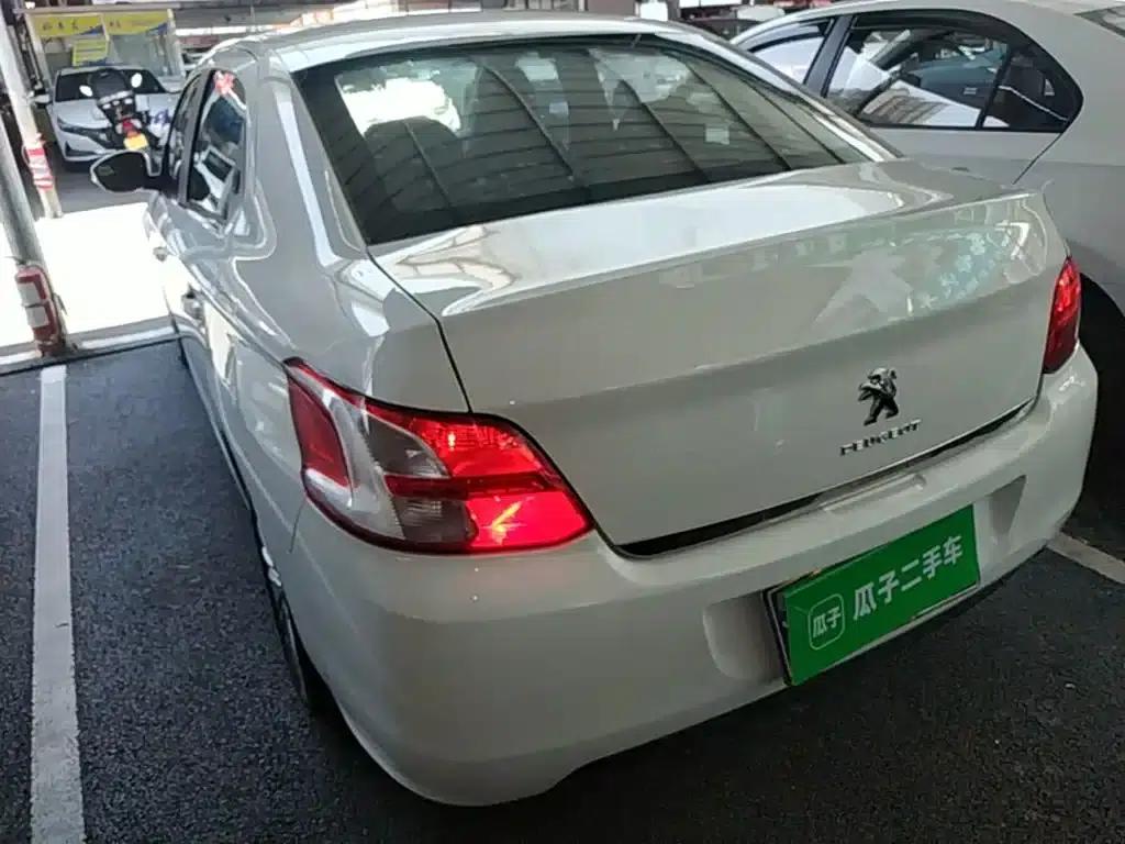 Peugeot 301 2014 1.6L Automatic Luxury Edition — миниатюра 5