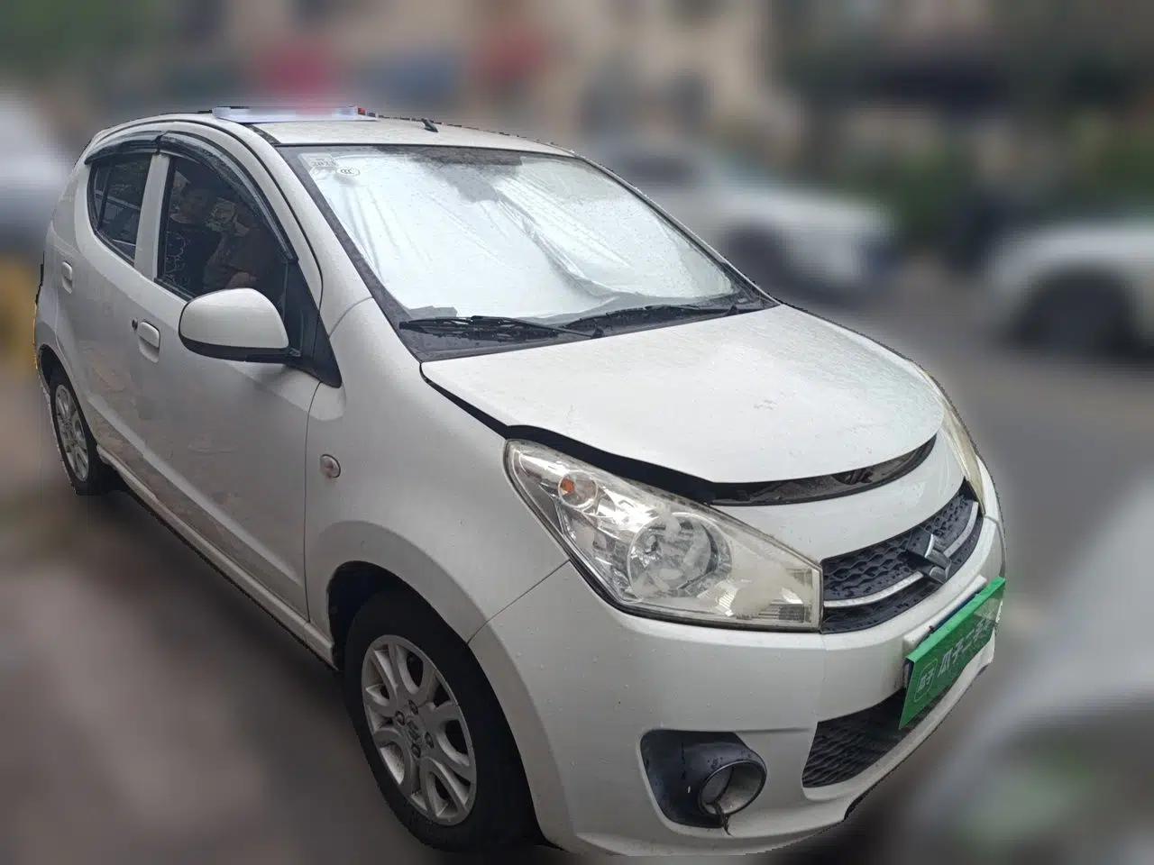 Suzuki Alto 2013 1.0L Manual Luxury Model — миниатюра 3