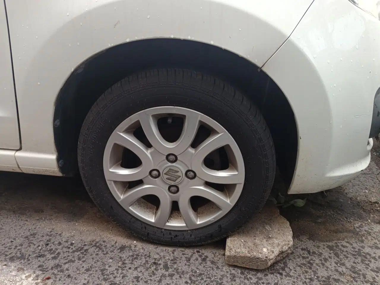 Suzuki Alto 2013 1.0L Manual Luxury Model — миниатюра 8