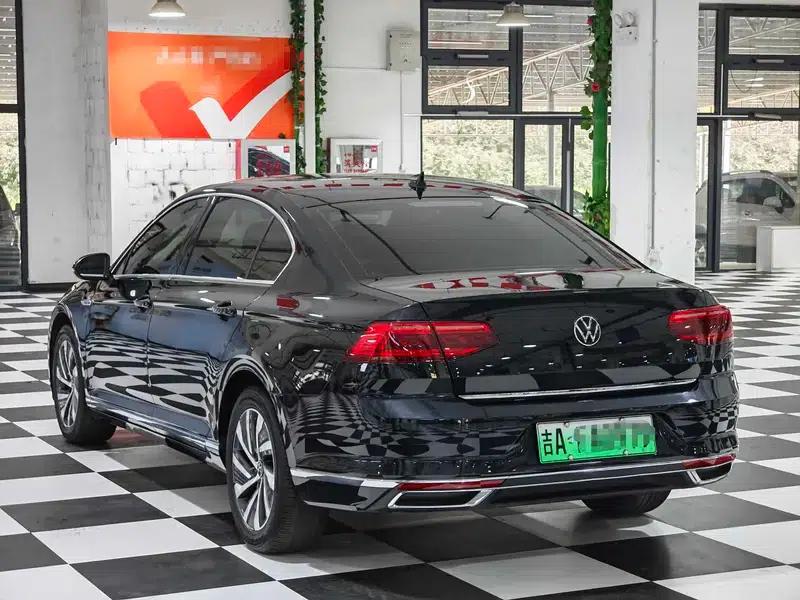 2022 Volkswagen Magotan PHEV Luxury Edition — миниатюра 5