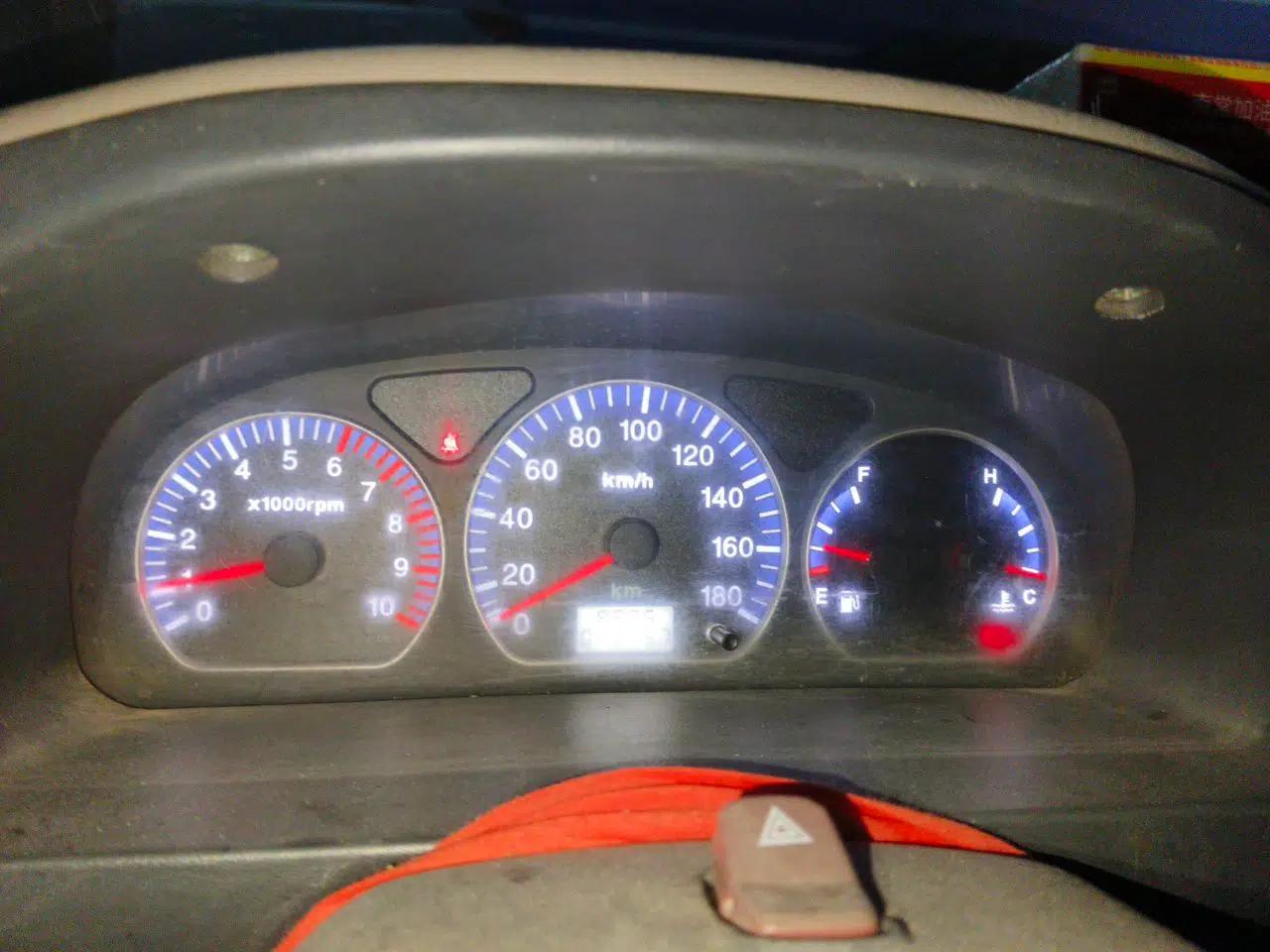 Suzuki Wagon R 2015 1.0L Manual Comfort Model — миниатюра 11