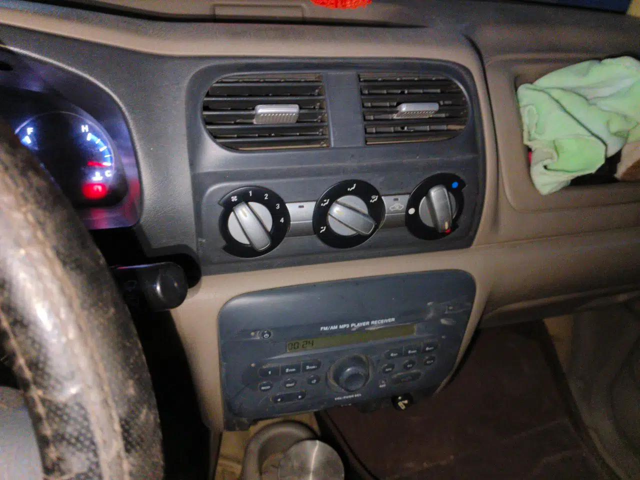 Suzuki Wagon R 2015 1.0L Manual Comfort Model — миниатюра 13