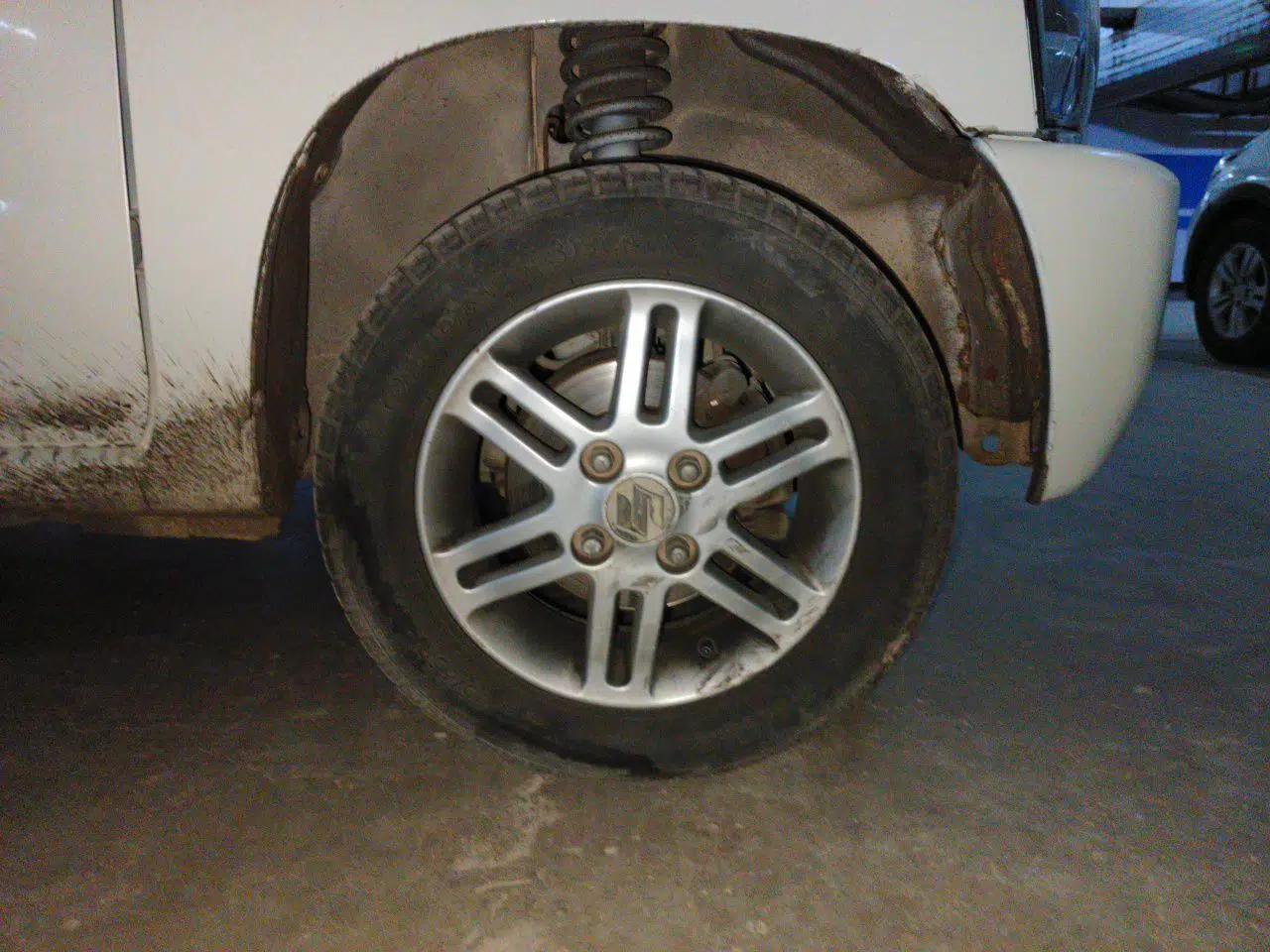 Suzuki Wagon R 2015 1.0L Manual Comfort Model — миниатюра 8