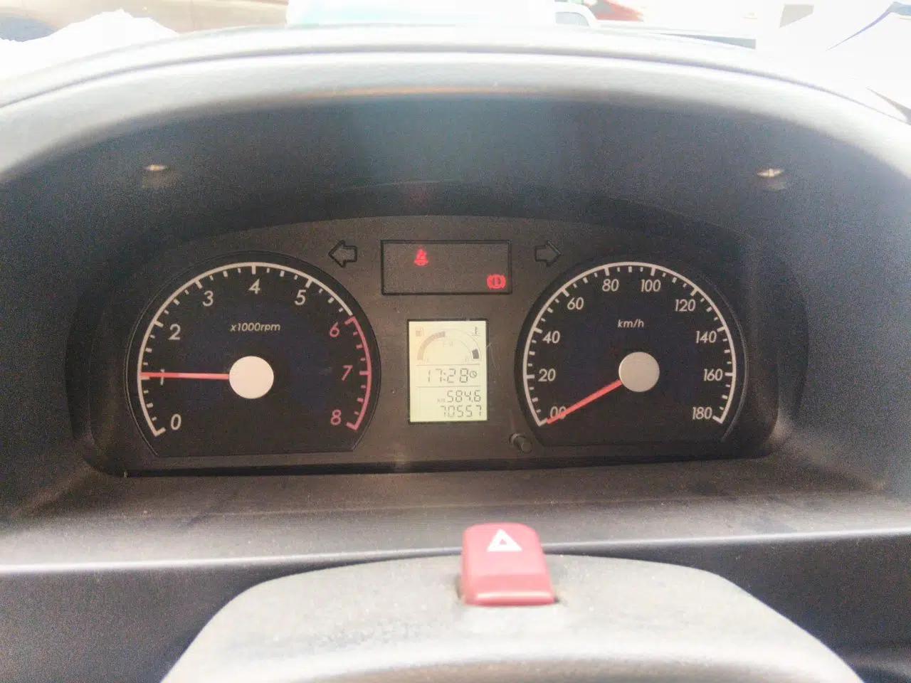 Suzuki Wagon R 2016 1.4L Manual Value Model — миниатюра 11