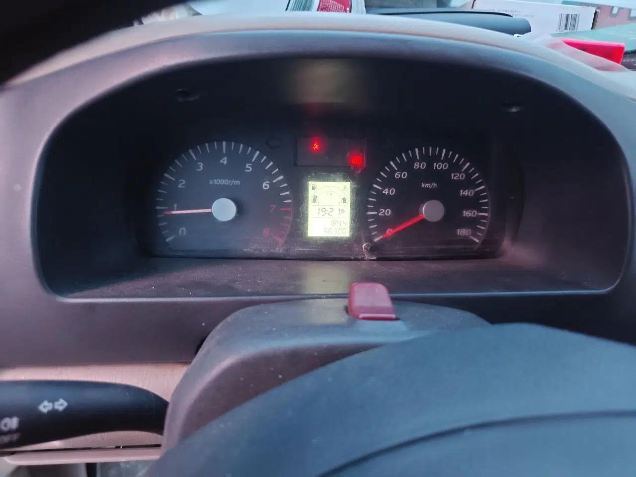 Suzuki Wagon R 2015 1.0L Manual Comfort Model — миниатюра 11