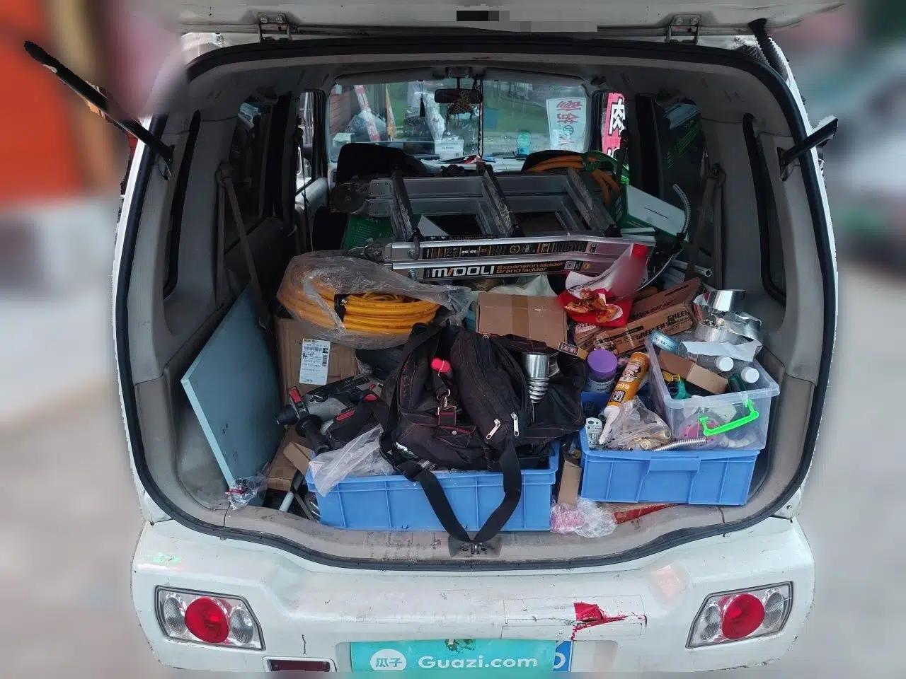Suzuki Wagon R 2015 1.0L Manual Comfort Model — миниатюра 19