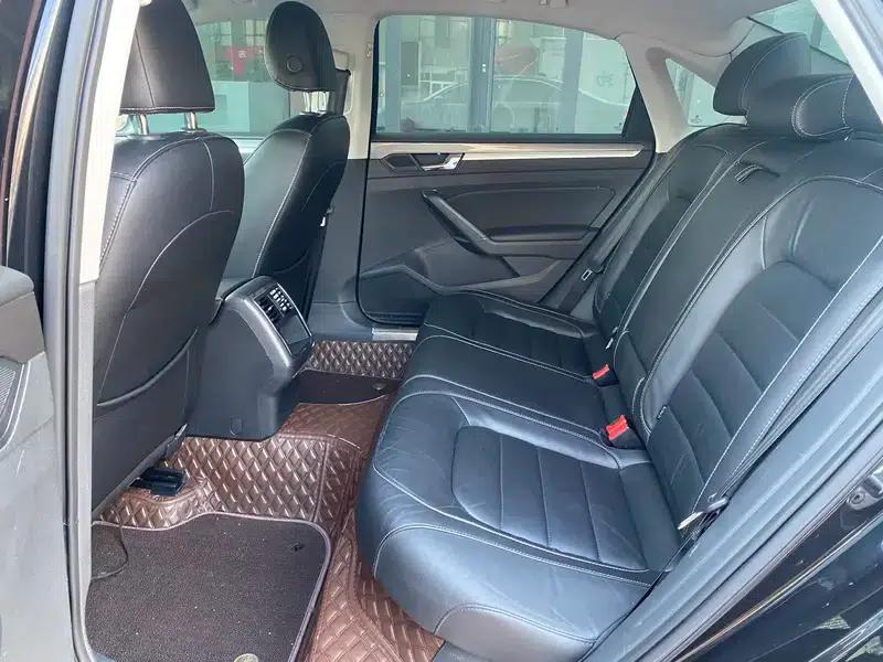 2017 Passat 330TSI DSG Premium Edition — миниатюра 8