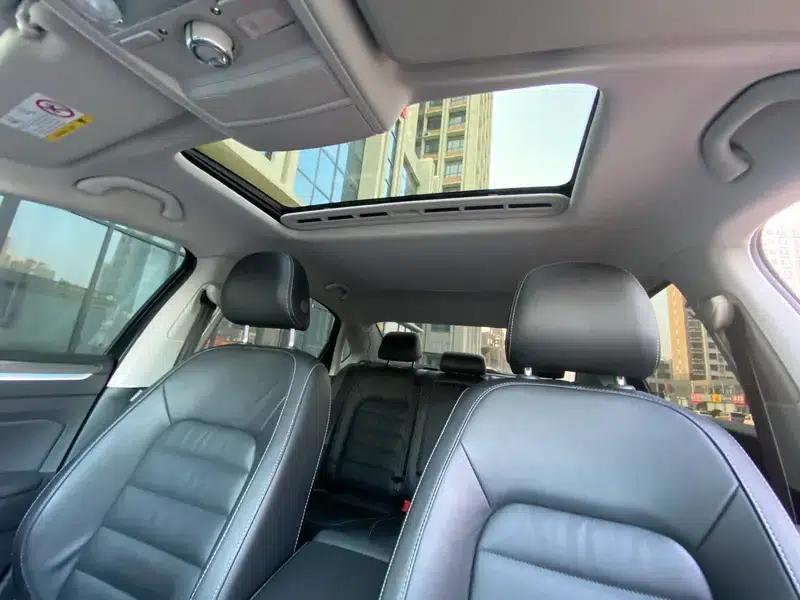 2017 Passat 330TSI DSG Premium Edition — миниатюра 9