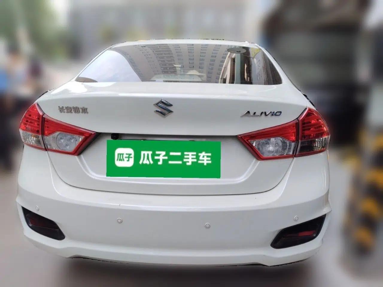Suzuki Alivio 2015 1.6L Manual Comfort Model — миниатюра 3