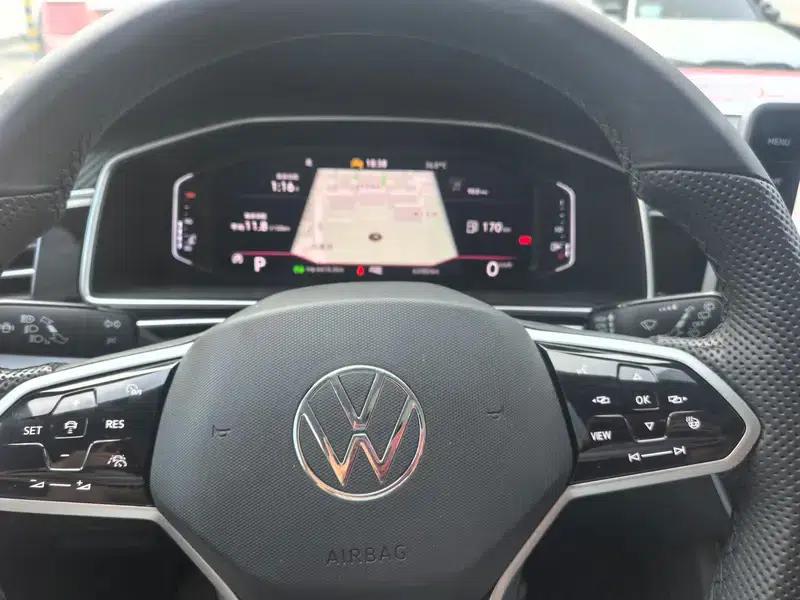 Tiguan L 2023 Facelift 330TSI 2WD R-Line Flagship Edition — миниатюра 10