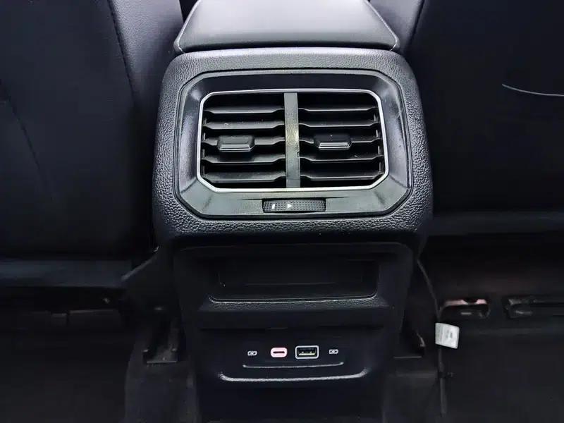 Tiguan L 2023 280TSI Trendy Limited Edition — миниатюра 12