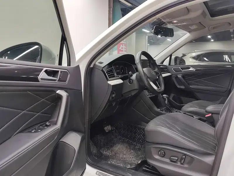 Tiguan L 2023 280TSI Trendy Limited Edition — миниатюра 17