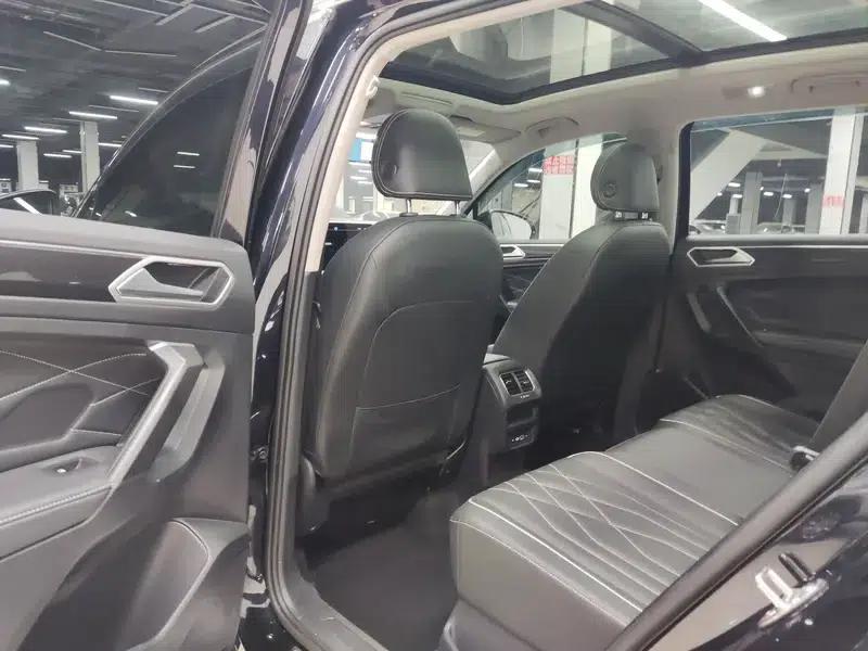 Tiguan L 2023 280TSI Trendy Limited Edition — миниатюра 18