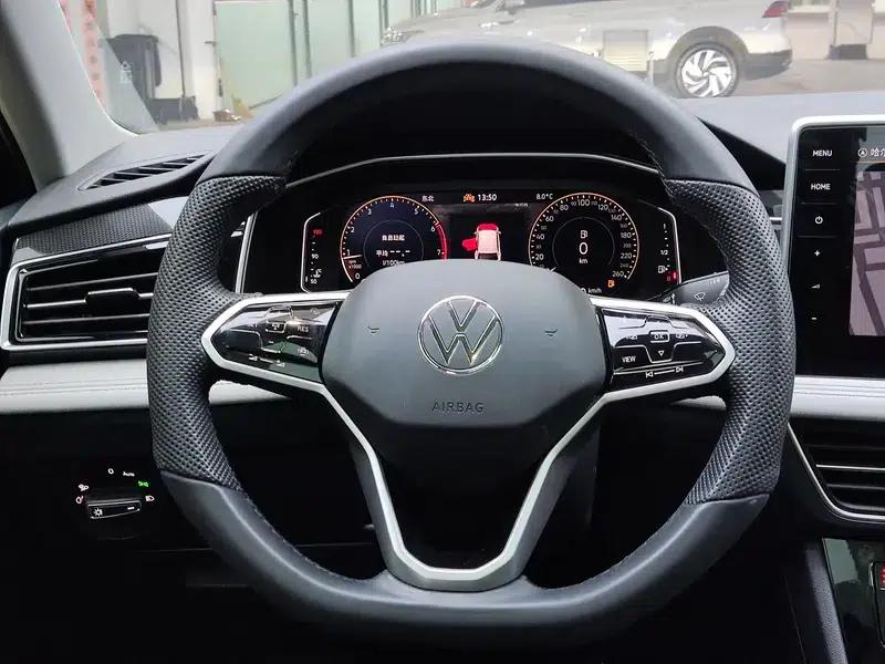 Tiguan L 2023 280TSI Trendy Limited Edition — миниатюра 16